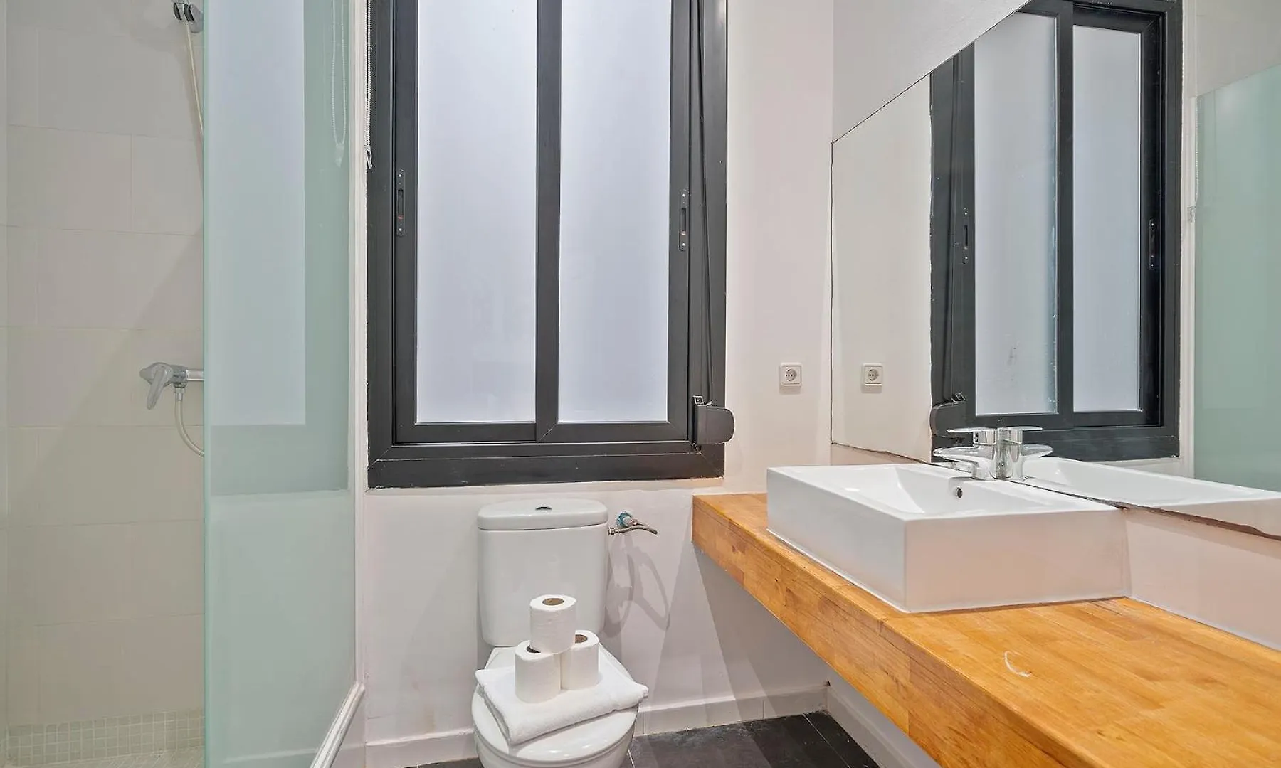 Alcam Colon Apartment Barcelona 0*,