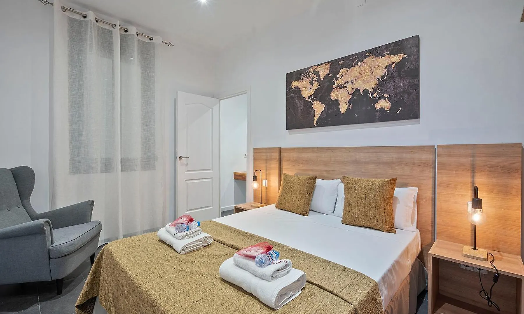 Alcam Colon Apartment Barcelona